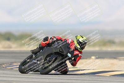 media/Jan-15-2026-Racers Edge (Thu) [[dfebeb70ab]]/2-A Group/Session 3 (Turn 16)/